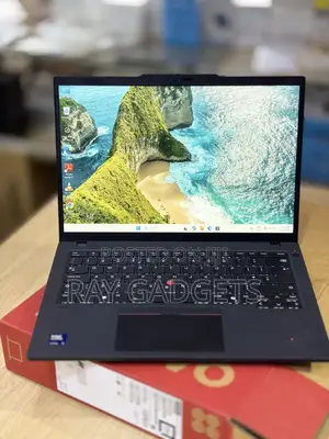 New Laptop Lenovo ThinkPad T14s Gen 2 16GB Intel Core Ultra 5 SSD 512GB