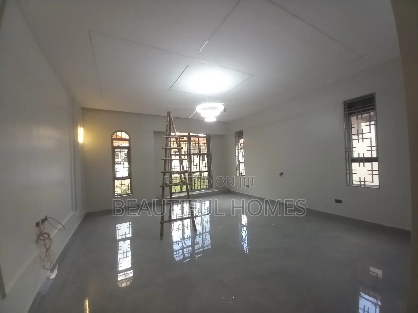 Furnished 5bdrm Mansion in Najjera, Kira for sale