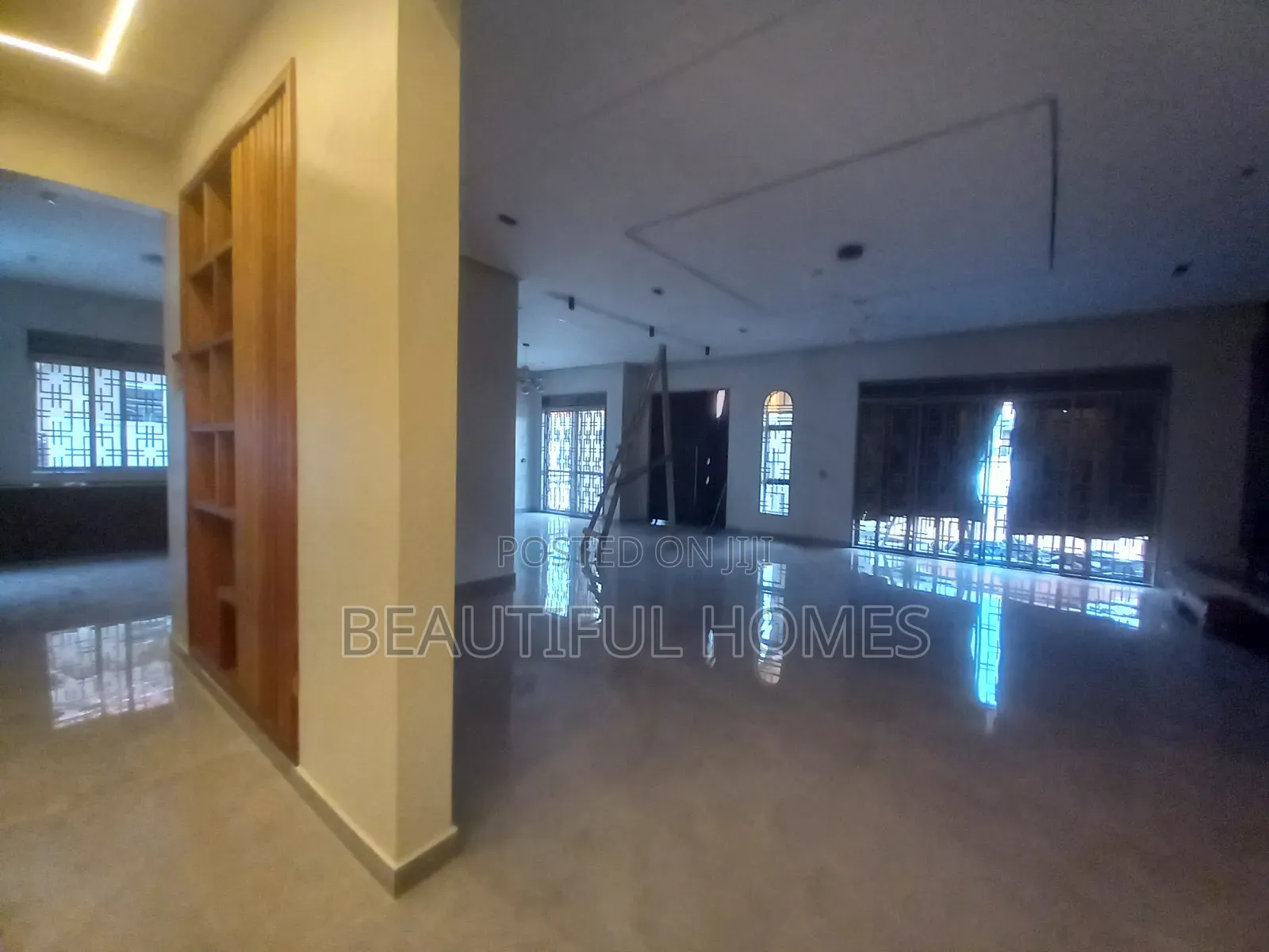 Furnished 5bdrm Mansion in Najjera, Kira for sale