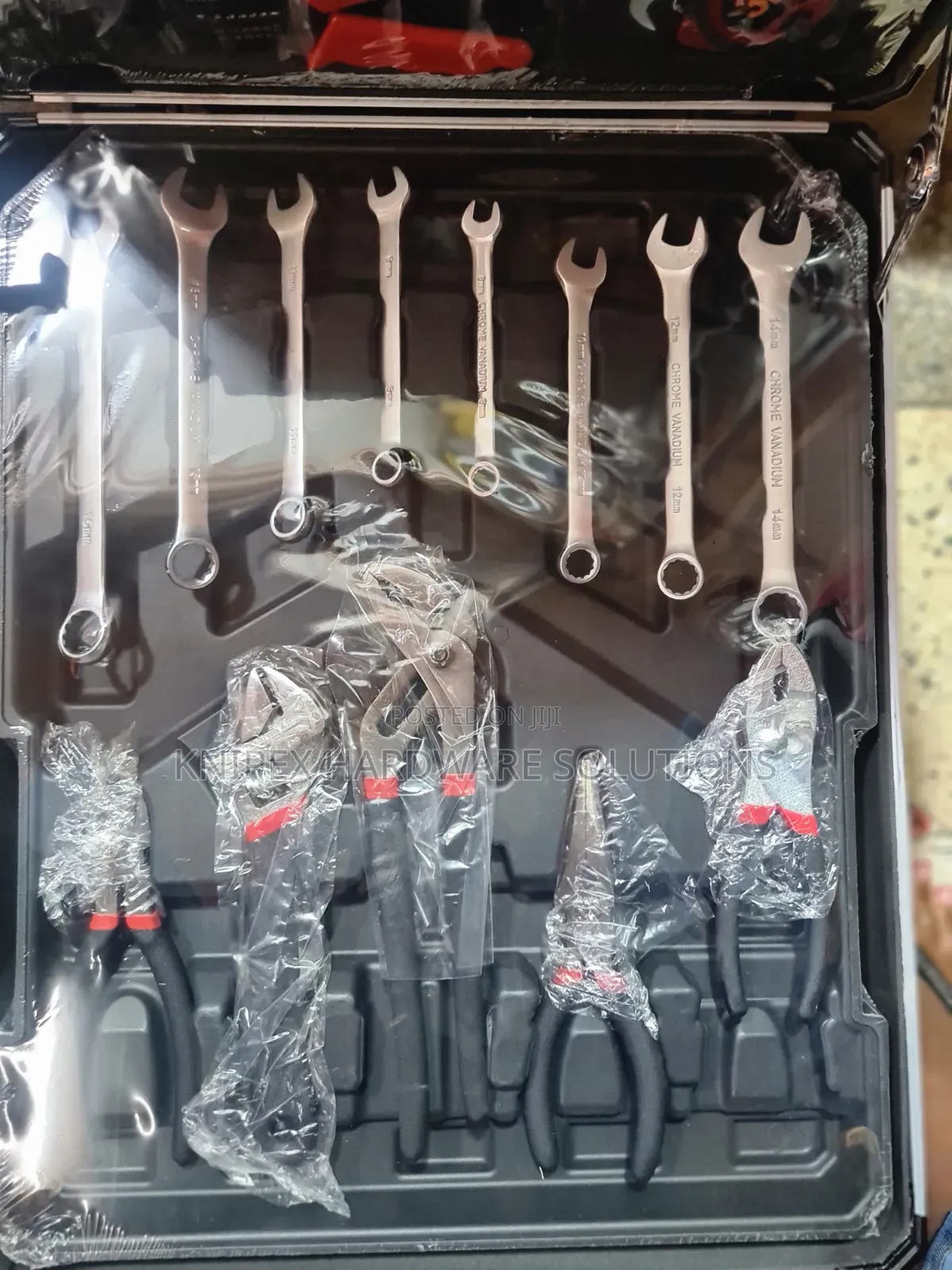 187 Pieces Complete Tool Box