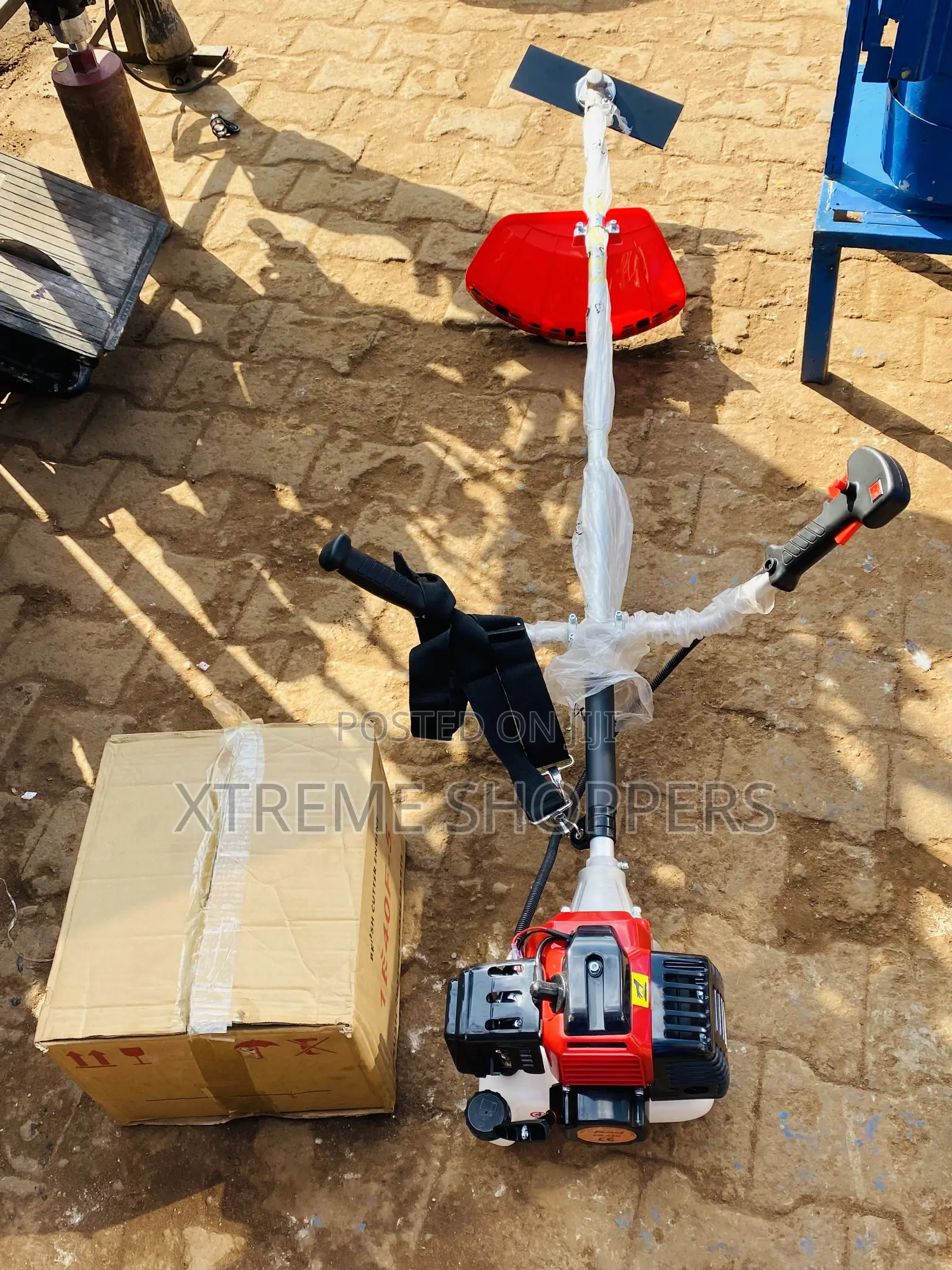 Working 4 Generations/ Yanaka Brand - Lawnmower-Grass Cutter