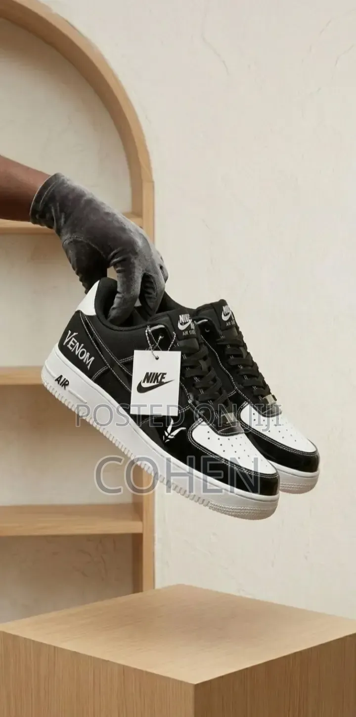 Nike Venom