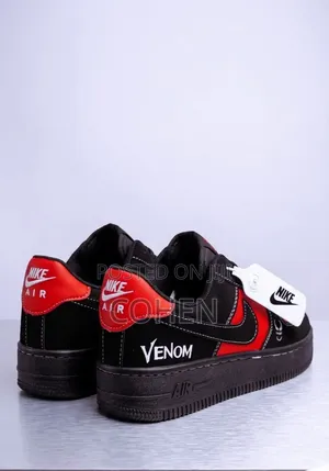 Nike Venom