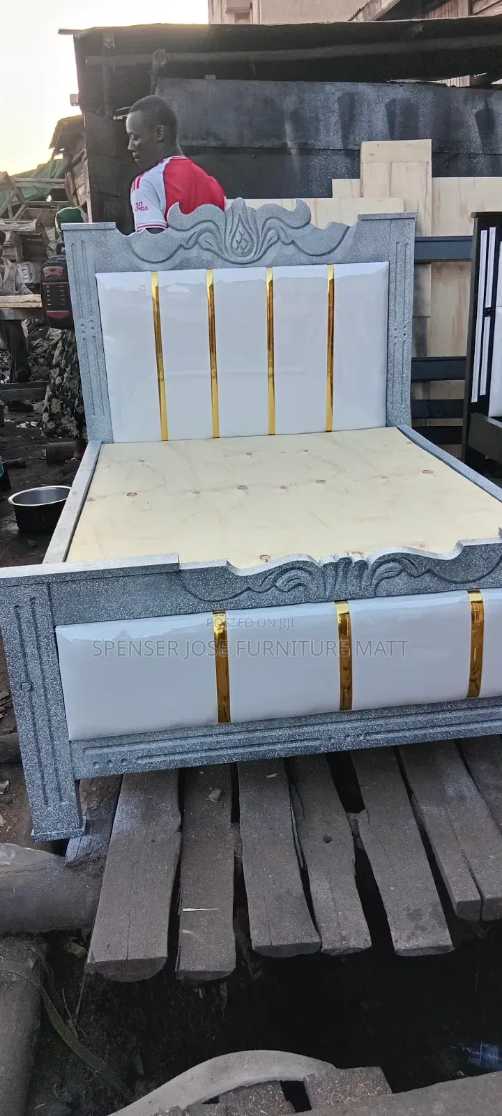 Bed 4by6 Terrazzo in Stickers