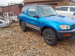 Toyota RAV4 1999 Blue
