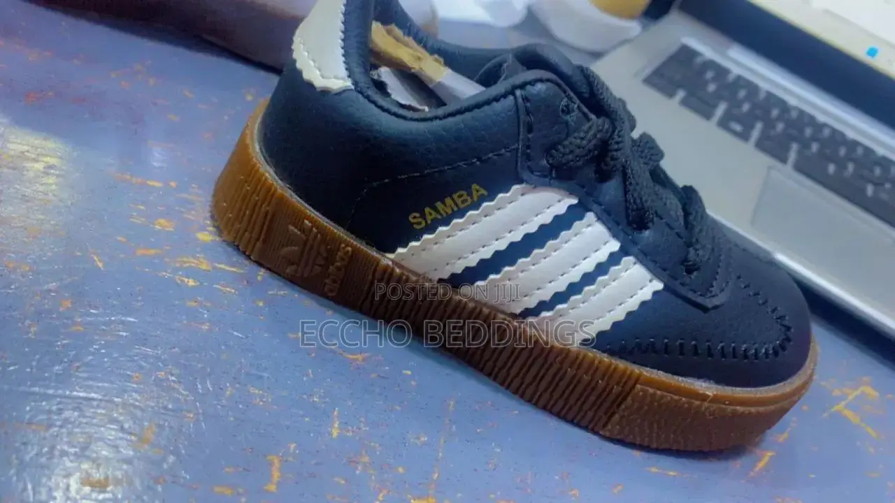 Adidas Sneaker