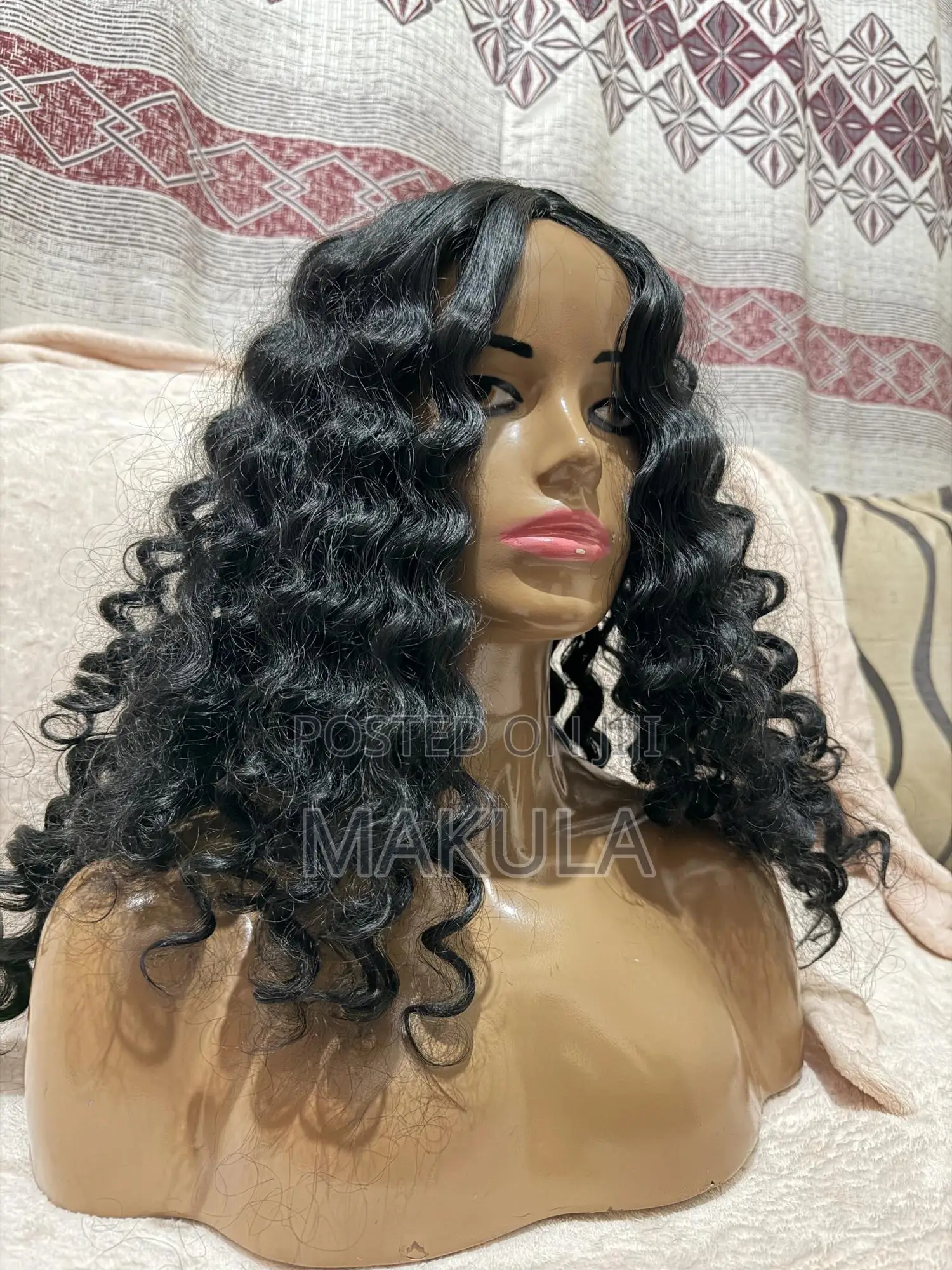 Black Bouncy Wave Wig