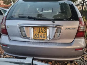 Toyota Nadia 2000 Gray