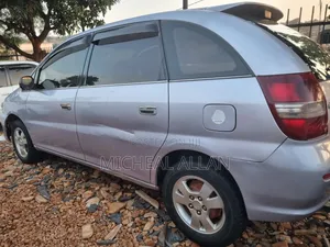 Toyota Nadia 2000 Gray