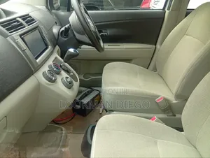 Toyota Passo Sette 1.5 AWD 2012 White