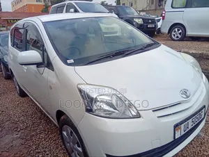 Toyota Passo Sette 1.5 AWD 2012 White