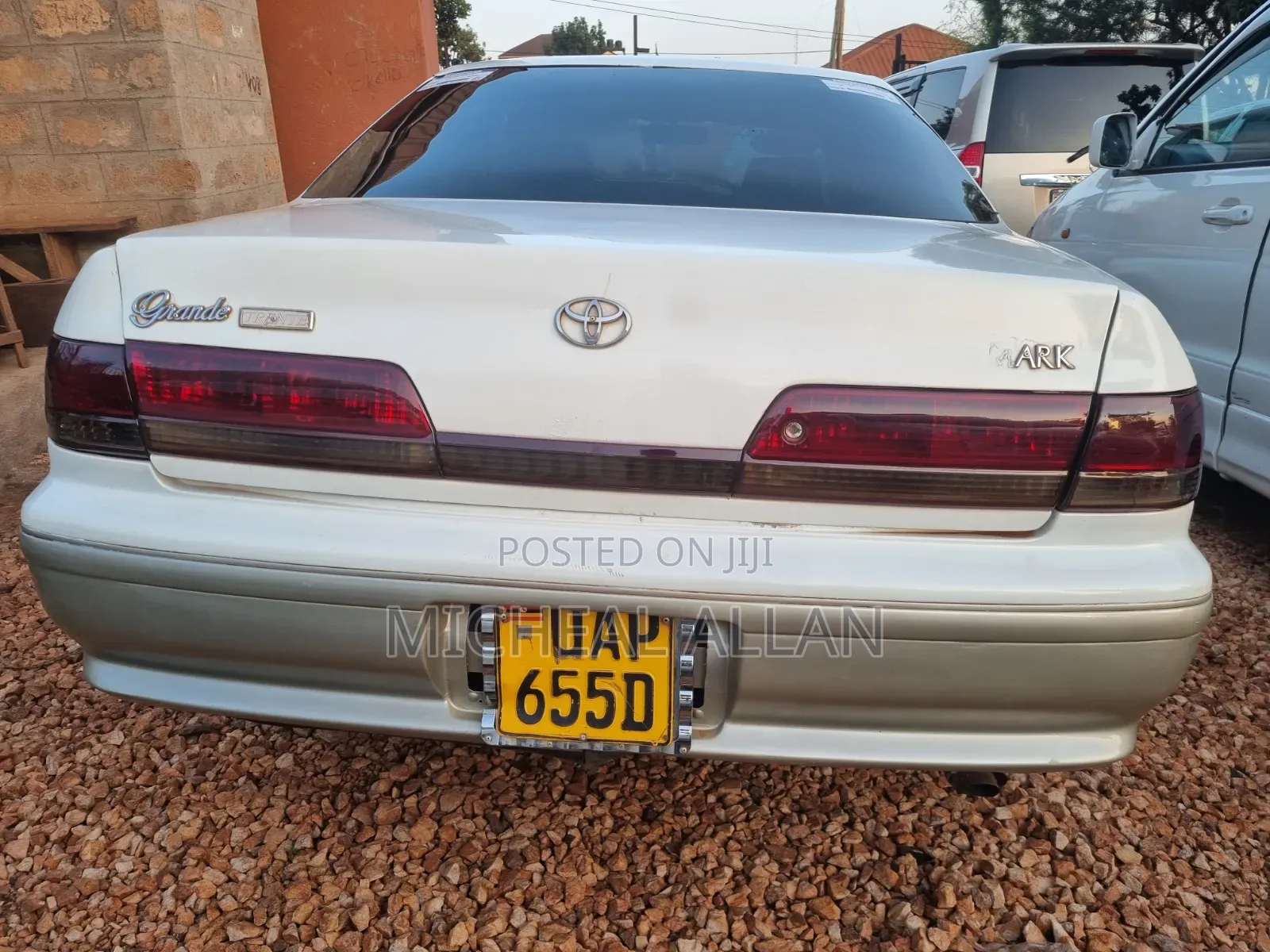 Toyota Mark II 2000 White