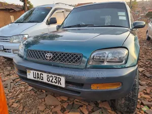 Toyota RAV4 Automatic 2000 Green