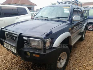 Toyota Hilux Surf 2002 Blue