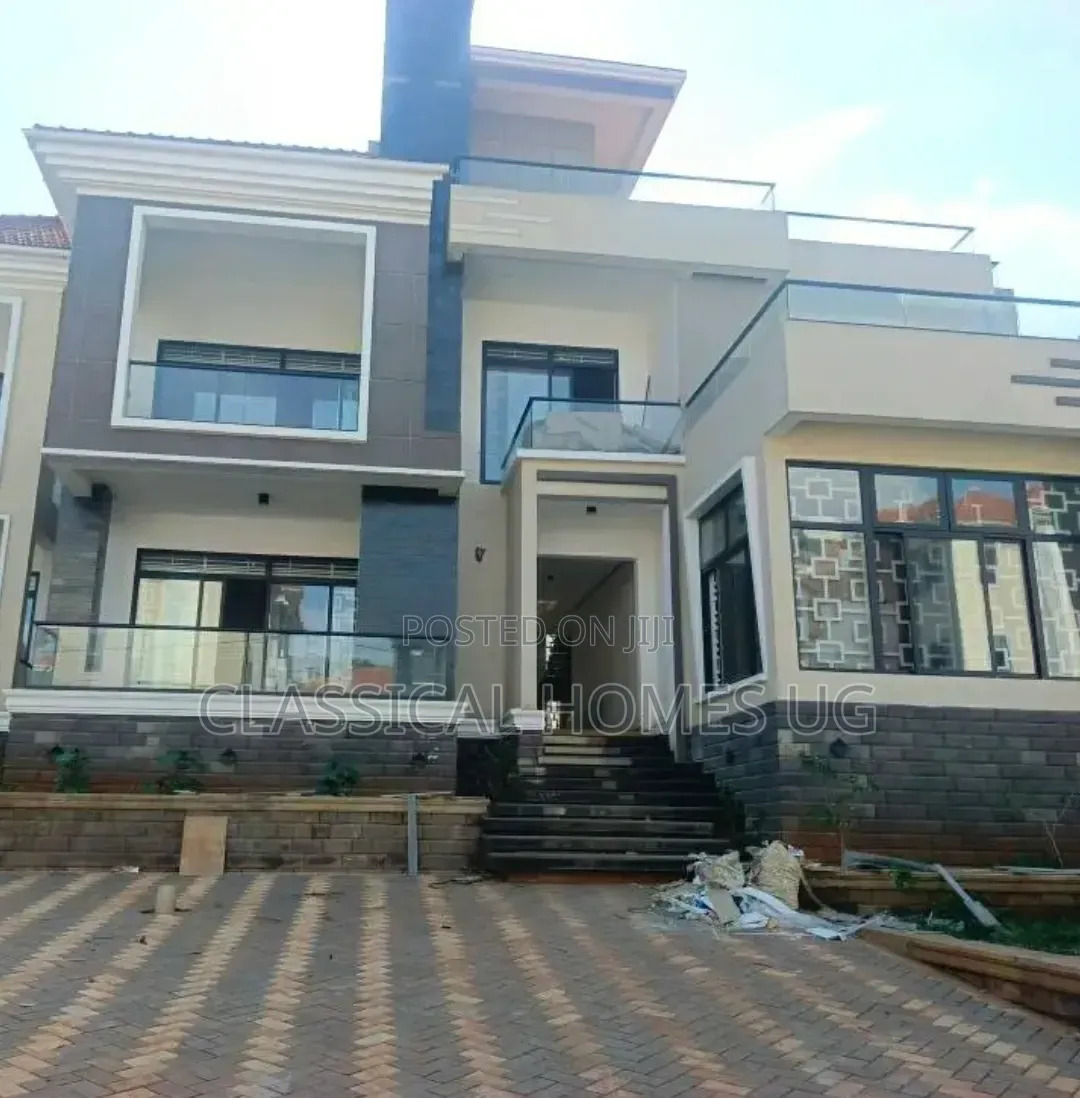 5bdrm Duplex in Lubowa Entebbe Road, Central Division for rent