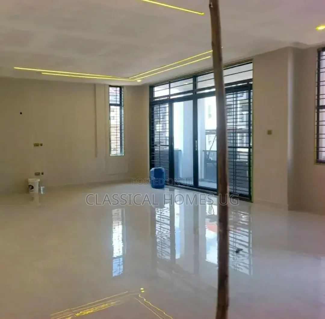 5bdrm Duplex in Lubowa Entebbe Road, Central Division for rent