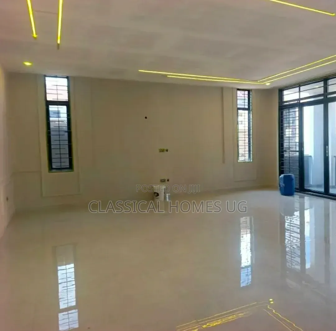 5bdrm Duplex in Lubowa Entebbe Road, Central Division for rent