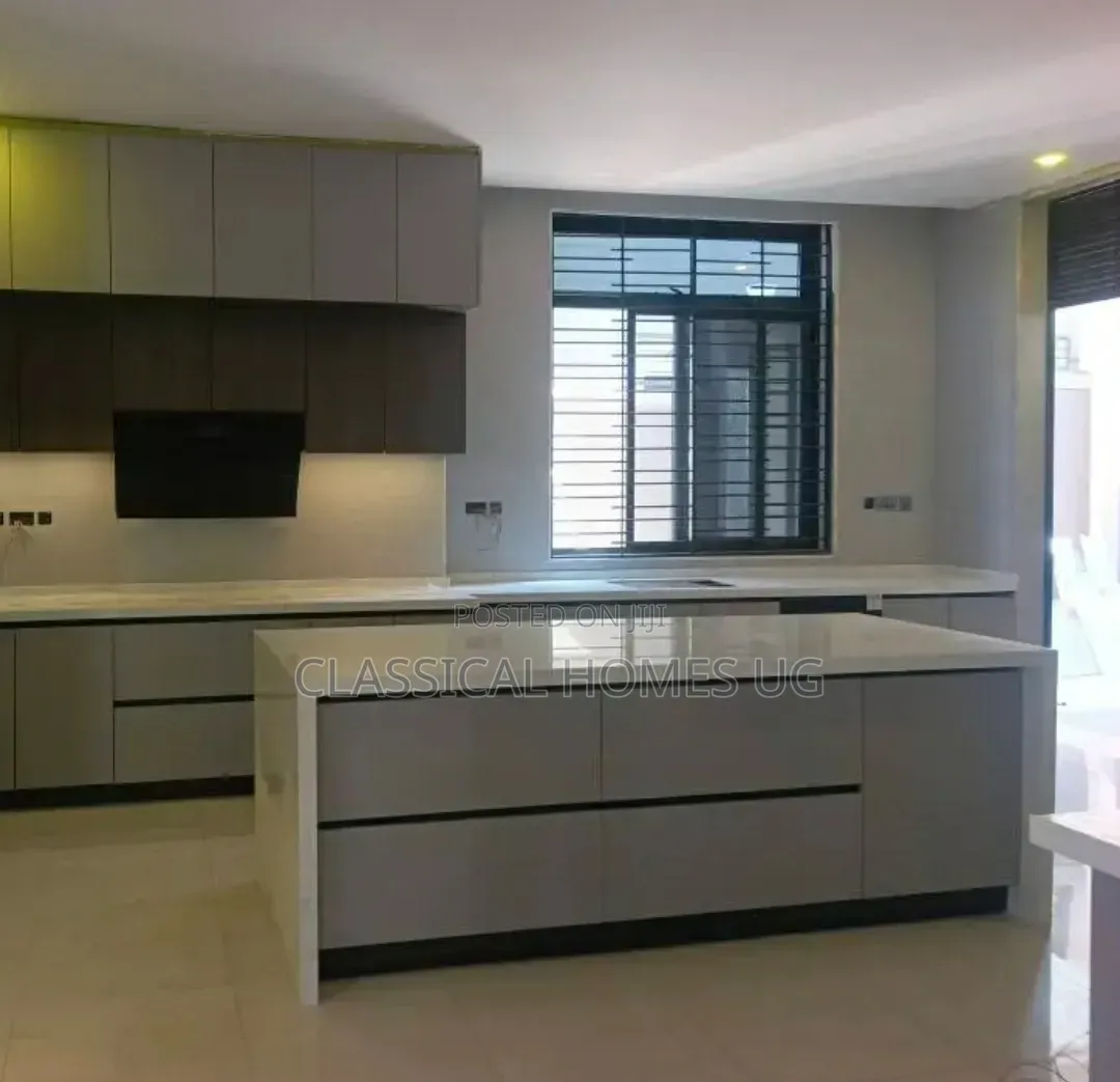 5bdrm Duplex in Lubowa Entebbe Road, Central Division for rent
