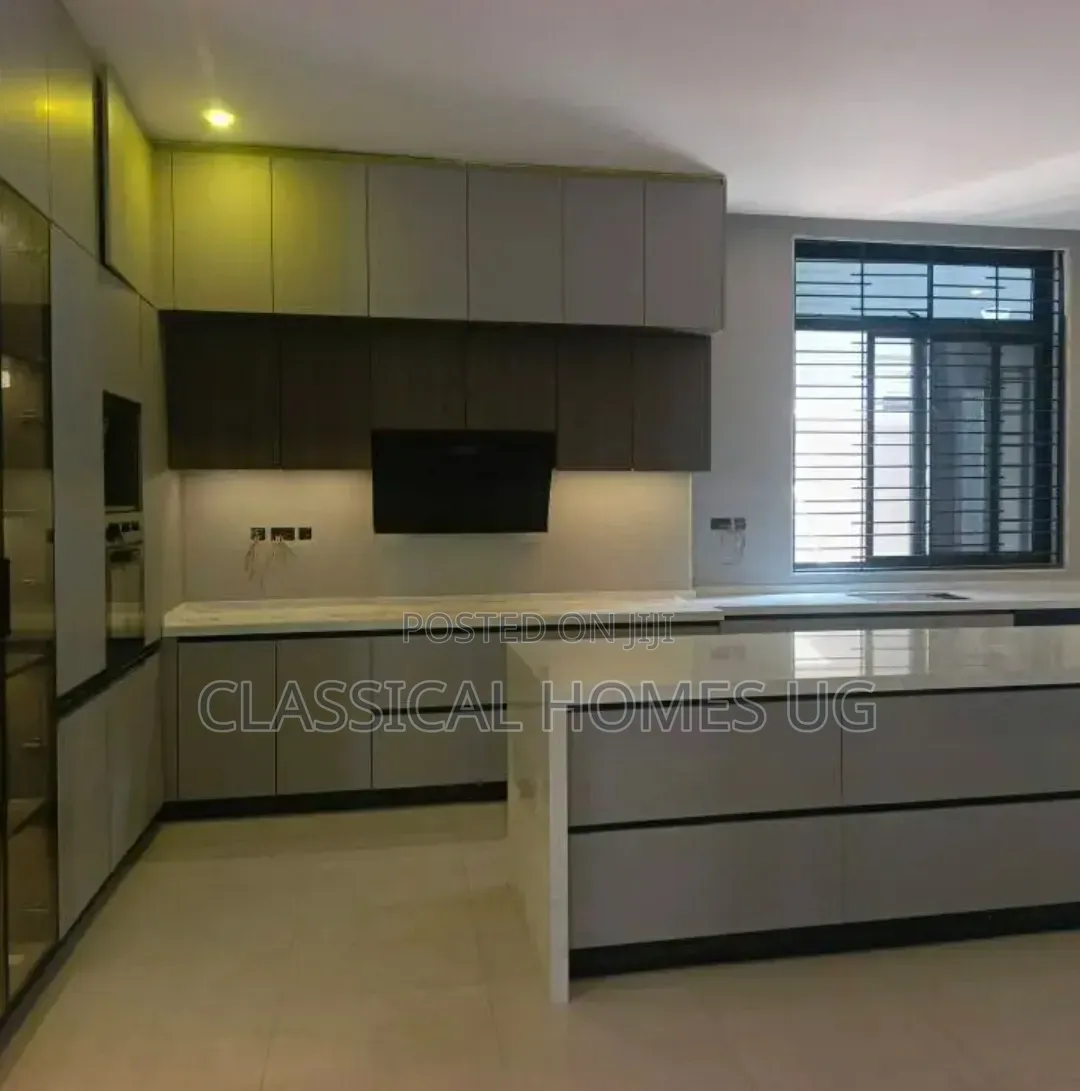 5bdrm Duplex in Lubowa Entebbe Road, Central Division for rent