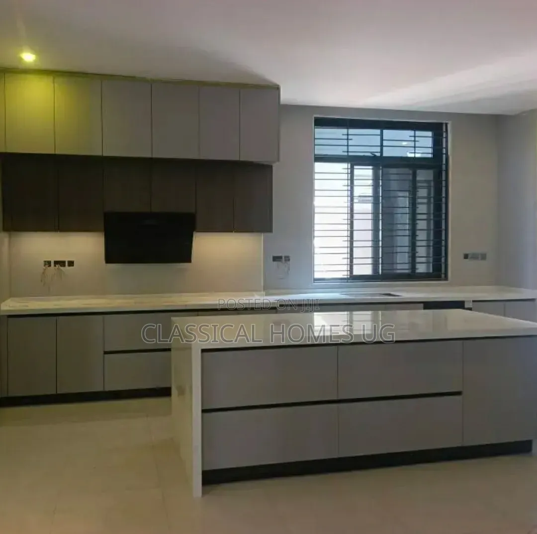 5bdrm Duplex in Lubowa Entebbe Road, Central Division for rent