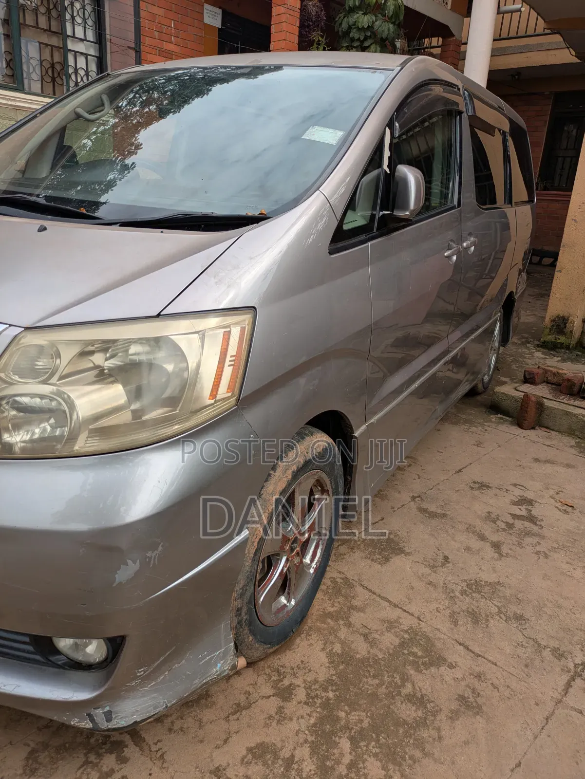 Toyota Alphard 2.4 Petrol AWD 2004 Gray