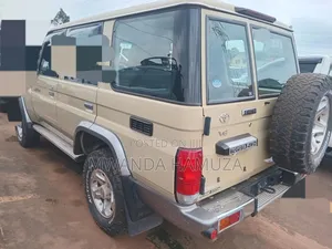 Toyota Land Cruiser 2015 Brown