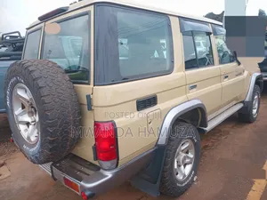 Toyota Land Cruiser 2015 Brown