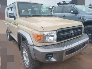 Toyota Land Cruiser 2015 Brown