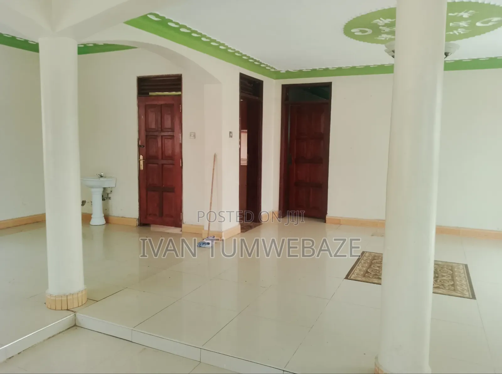 4bdrm House in Kawuku, Central Division for rent