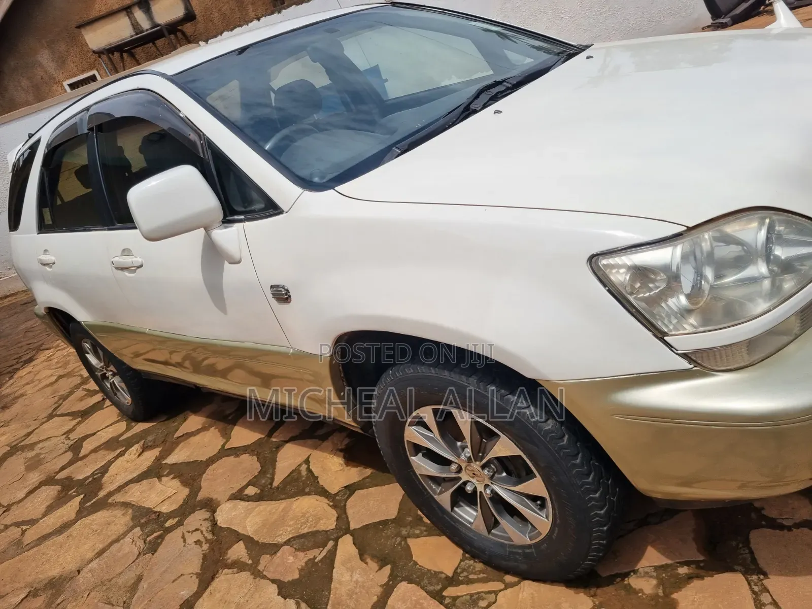 Toyota Harrier 2002 White