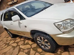 Toyota Harrier 2002 White