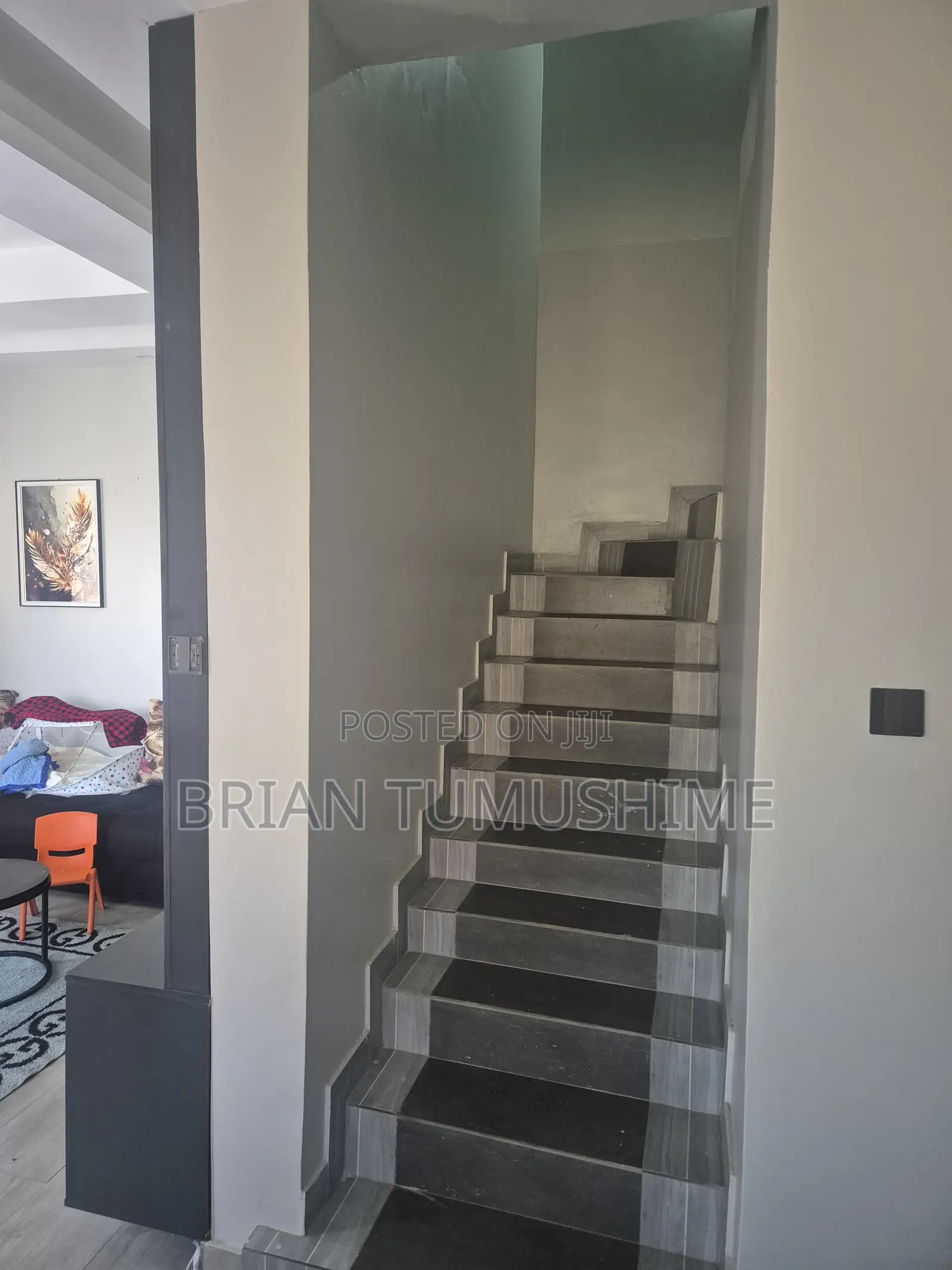 4bdrm Duplex in Jomayi, Kira for sale