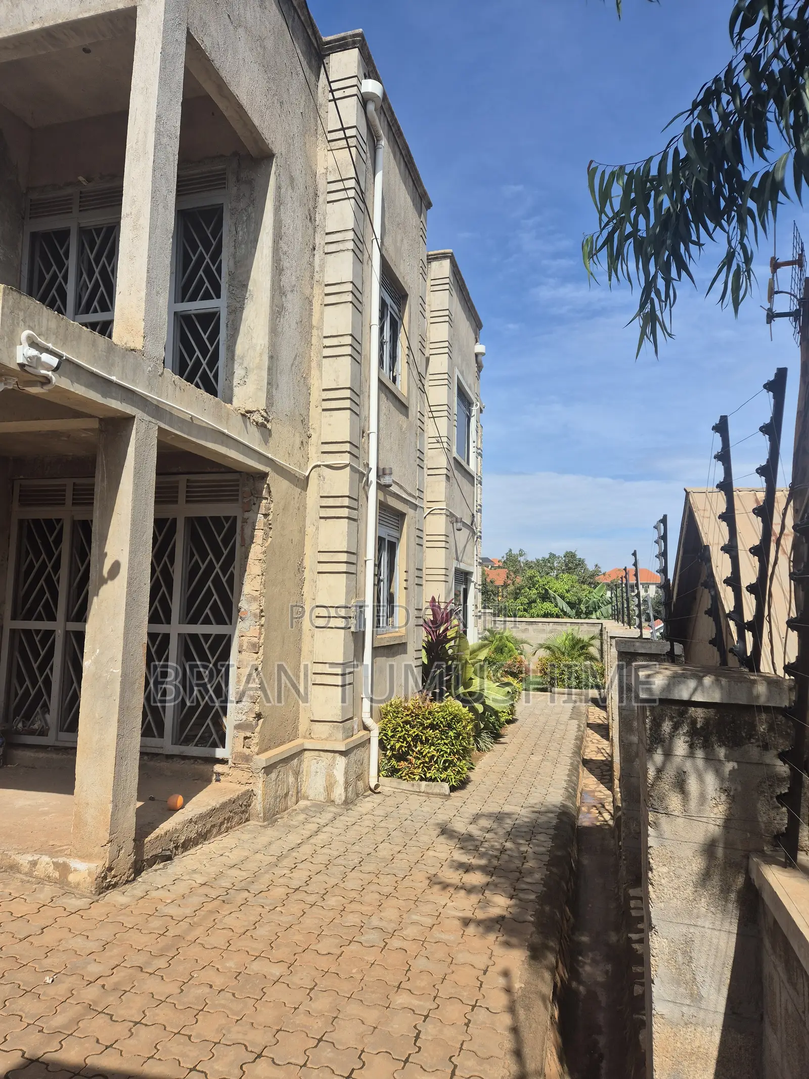 4bdrm Duplex in Jomayi, Kira for sale