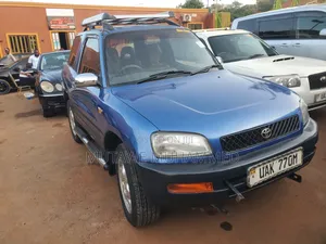Toyota RAV4 1999 Blue