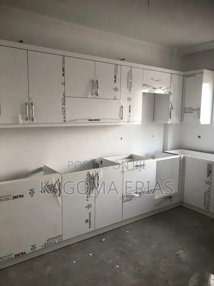 New Mordern Kitchen Cabinets