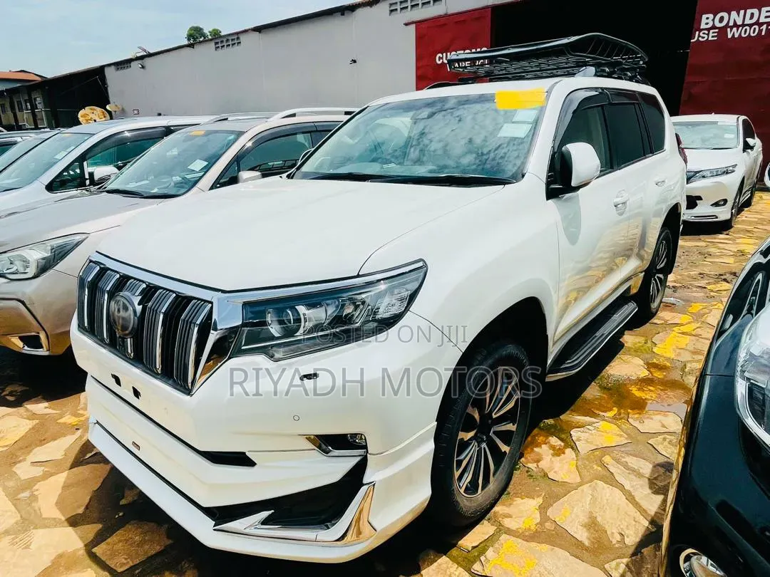 Toyota Land Cruiser Prado 2.8 2018 White