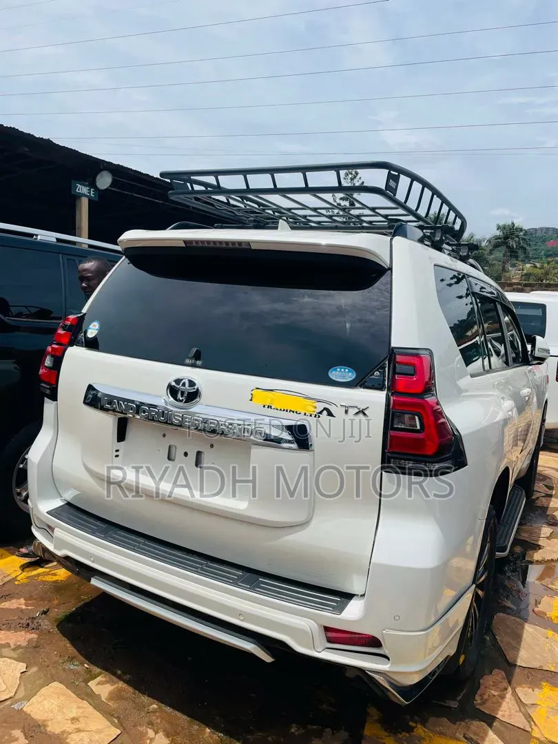 Toyota Land Cruiser Prado 2.8 2018 White