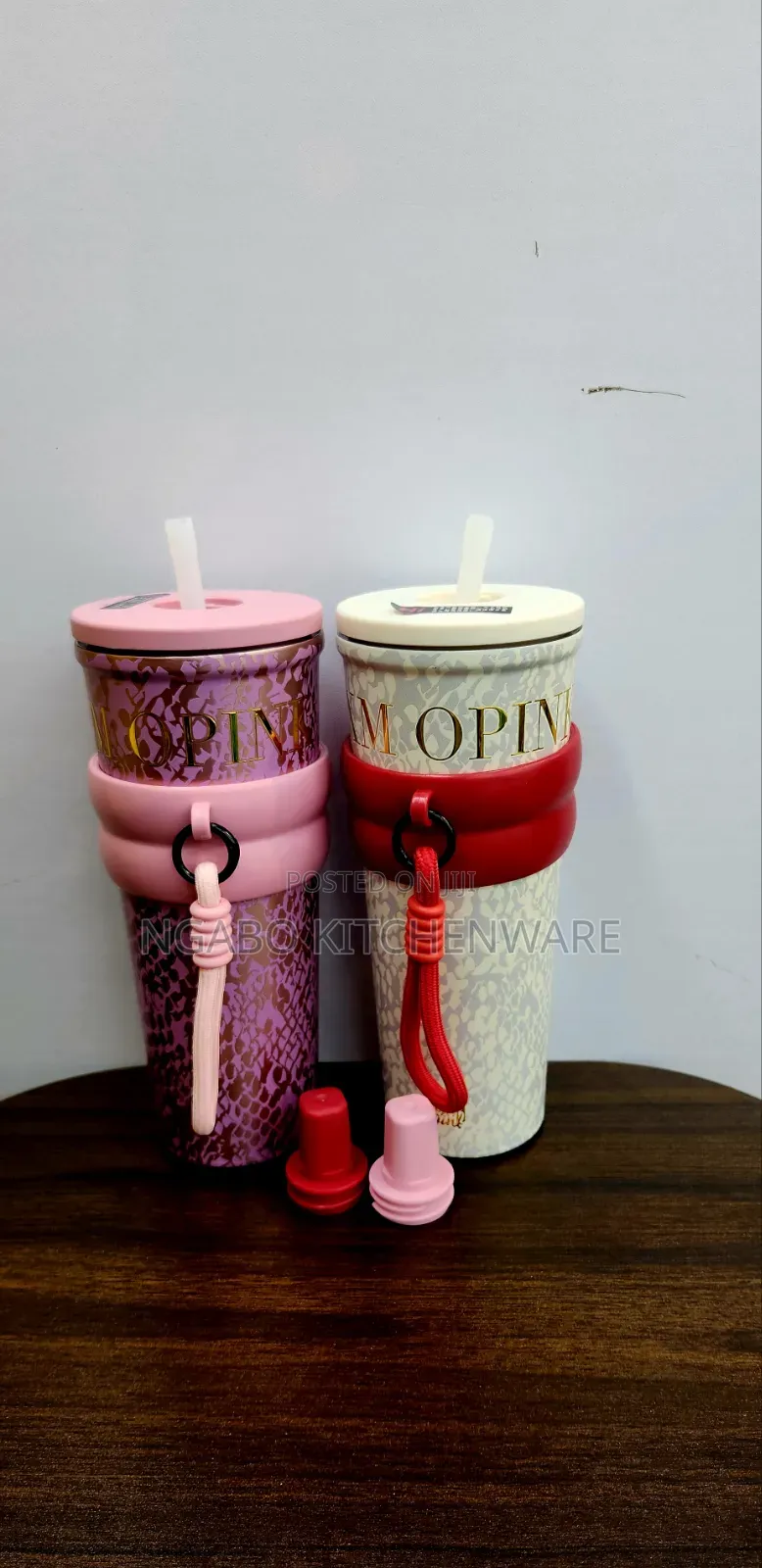 Insulated Vaccum Flask Tamblers With a Straw