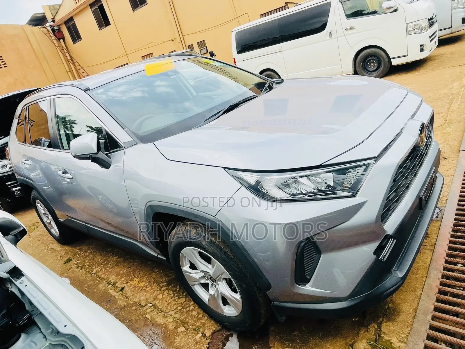Toyota RAV4 Limited FWD 2020 Silver