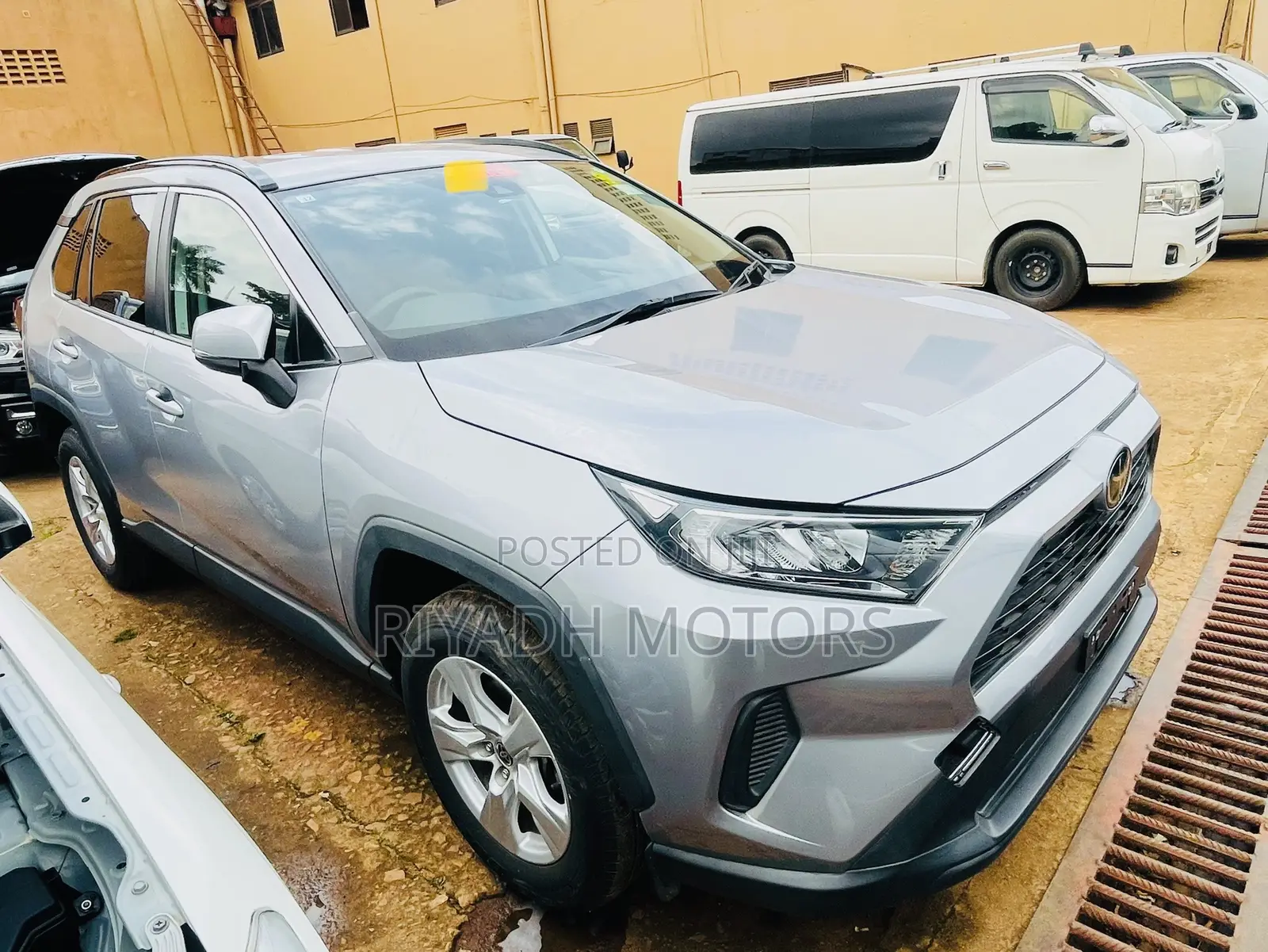 Toyota RAV4 Limited FWD 2020 Silver