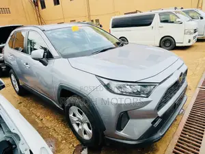 Toyota RAV4 Limited FWD 2020 Silver