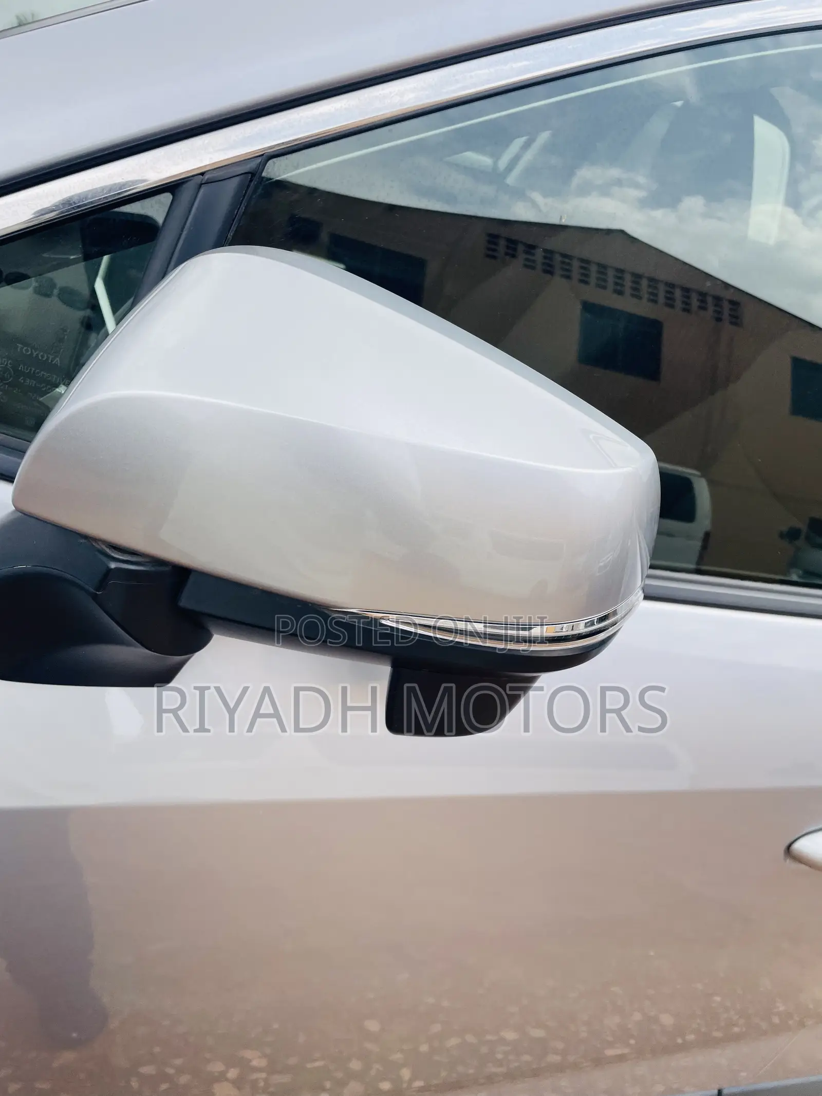 Toyota RAV4 Limited FWD 2020 Silver