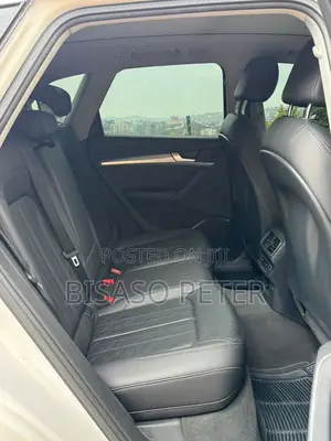 Audi Q5 2.0T Premium AWD quattro 2018 White