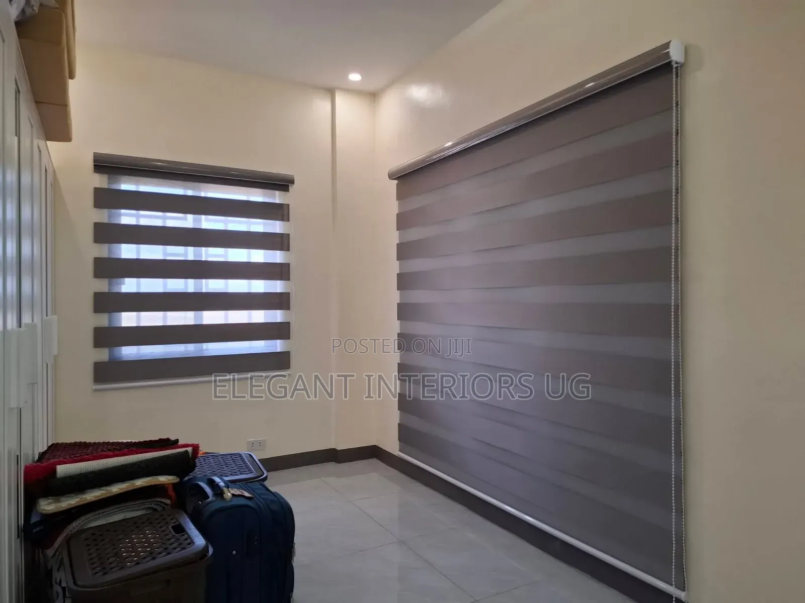 Roller Window Blinds Used in Kitchen and Offices