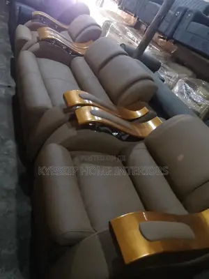 Fibre Sofaset ,5 Seater