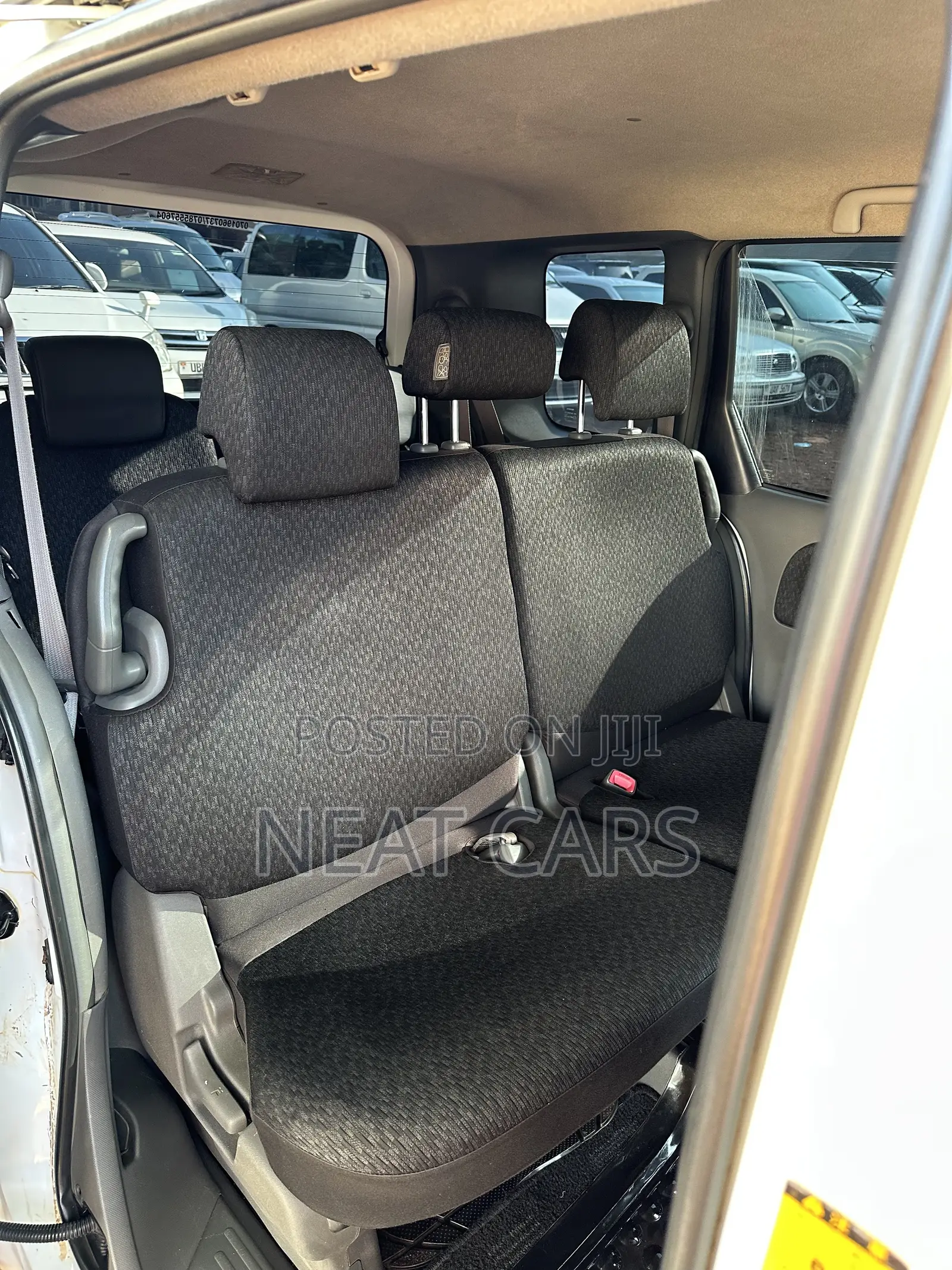 Toyota Sienta 2012 Pearl