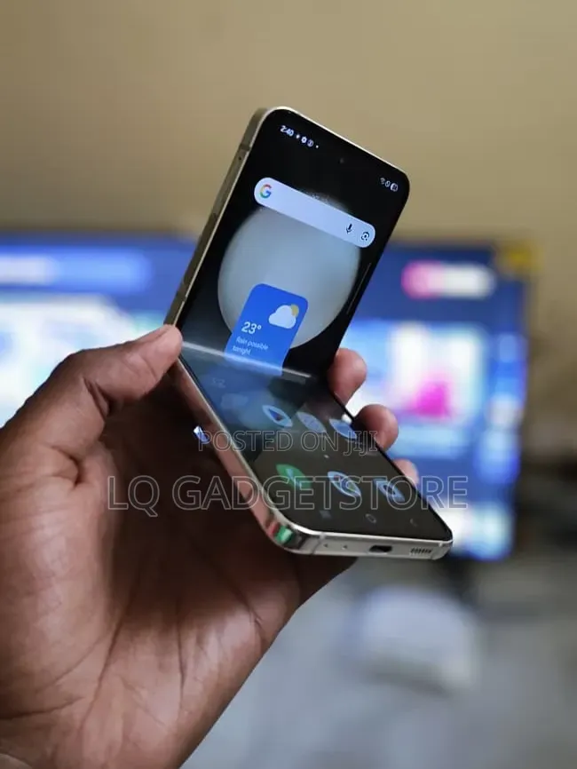 Samsung Galaxy Z Flip 5 256 GB Gold