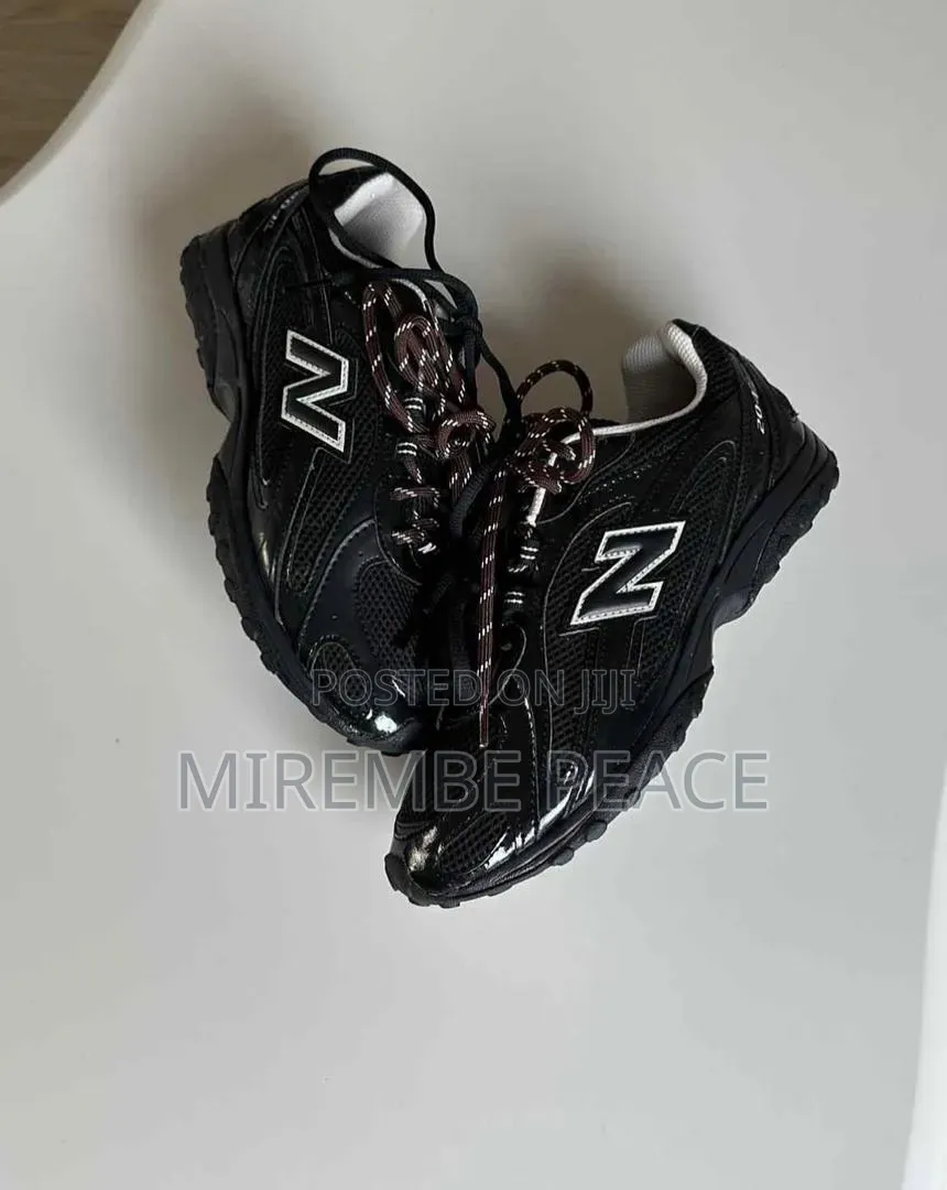 New Balance Unisex Sneakers