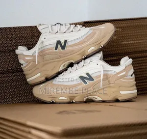 New Balance Unisex Sneakers