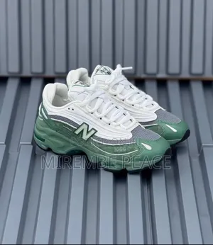 New Balance Unisex Sneakers